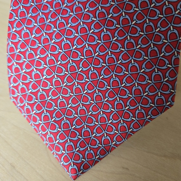 Brooks Brothers Red and Blue Tie - Picture 2 of 6